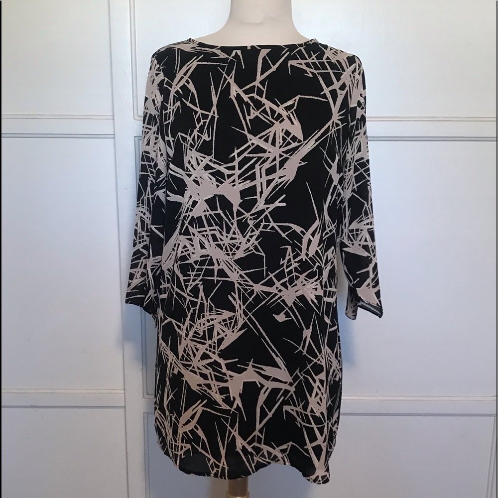 New VeronicaM knee high dress in size small